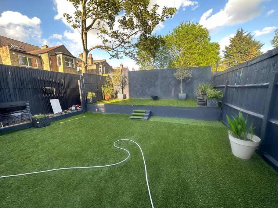 5 Bedroom House Se6 London Exterior photo